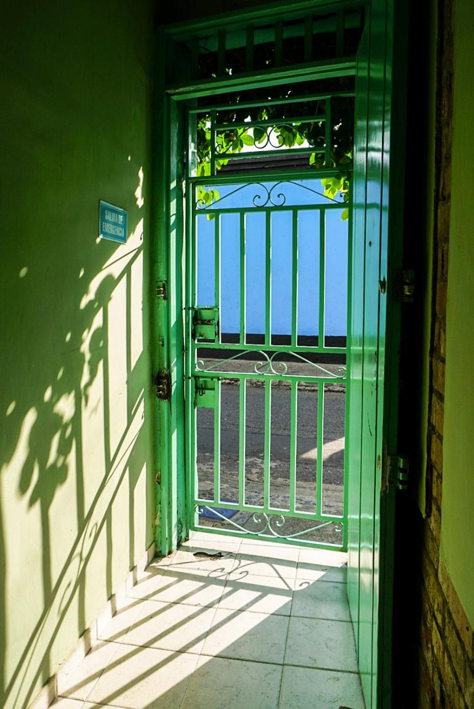 La Casa De Adry Hotel Кали Екстериор снимка